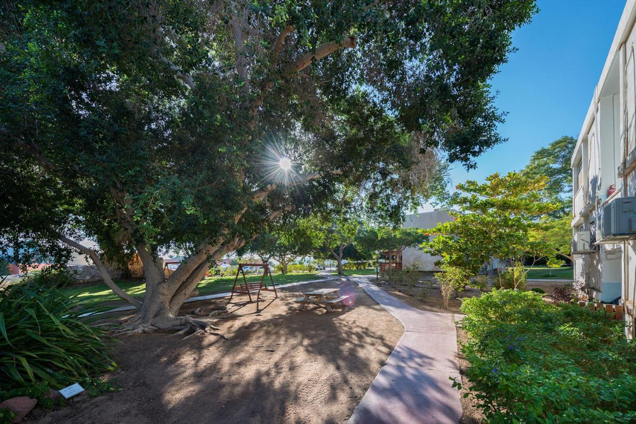 Eilot Kibbutz Country Lodging Eilat Esterno foto